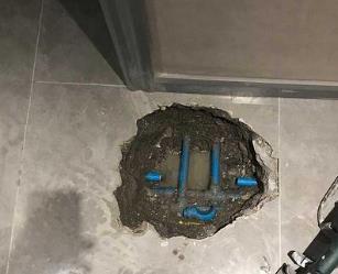 澜沧阳台漏水维修公司分享下暖气管道漏水的原因有哪些